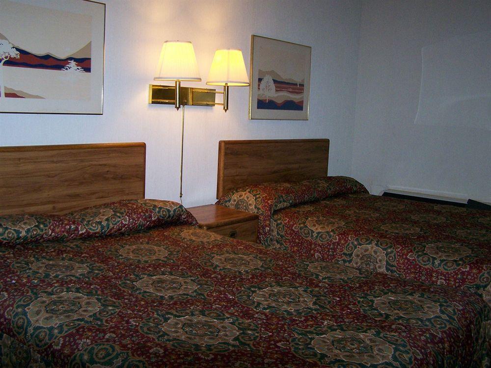 Seasons Inn And Suites Fort Smith Buitenkant foto